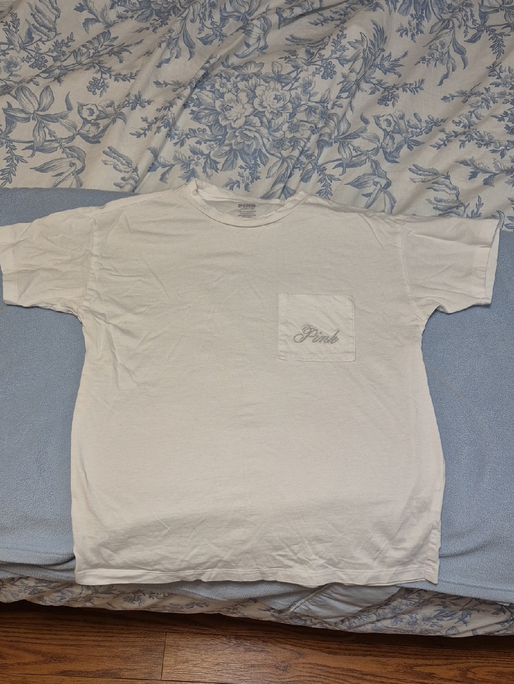 PINK Victoria's Secret White Short Sleeve Pocket Tee for Women